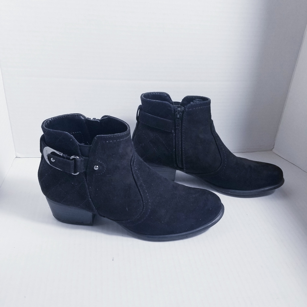 UNISA BLACK ANKLE BOOTS WITH HEEL ZIPPER ON INNER SIDE SIZE 7